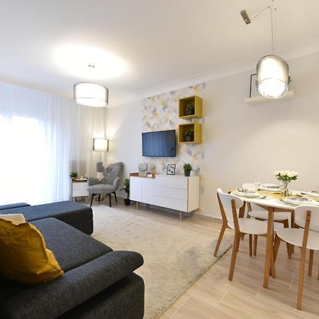 Királykút 1 apartman - ingyen parkolás, bicajok, ac Székesfehérvár Esterno foto