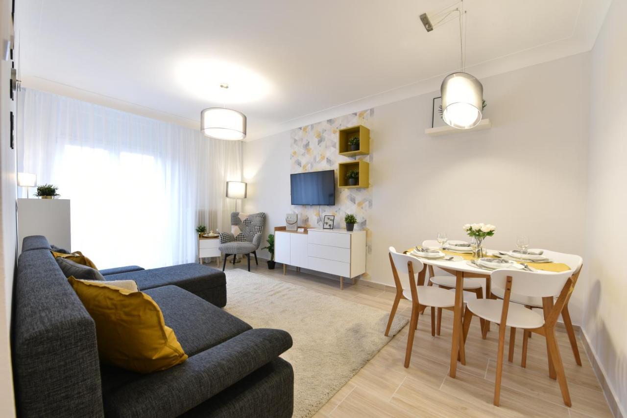 Királykút 1 apartman - ingyen parkolás, bicajok, ac Székesfehérvár Esterno foto
