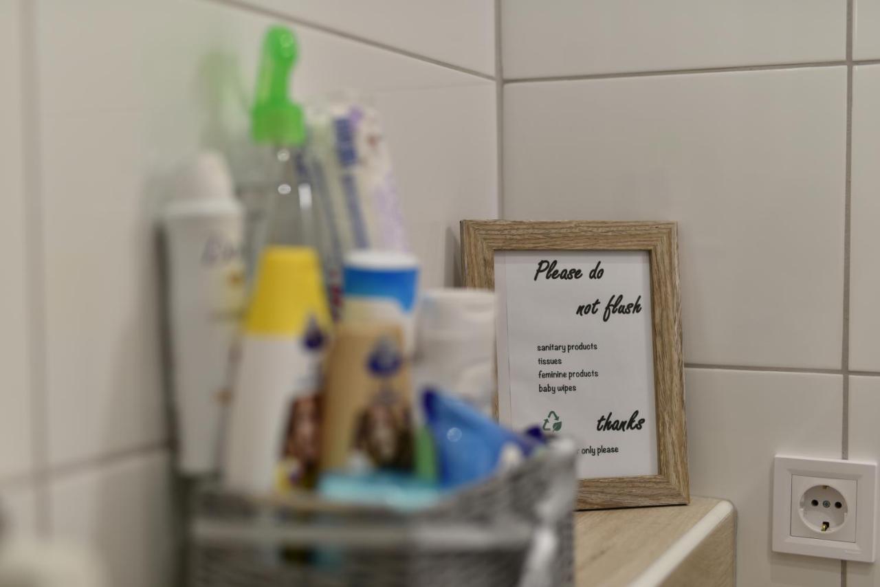 Királykút 1 apartman - ingyen parkolás, bicajok, ac Székesfehérvár Esterno foto